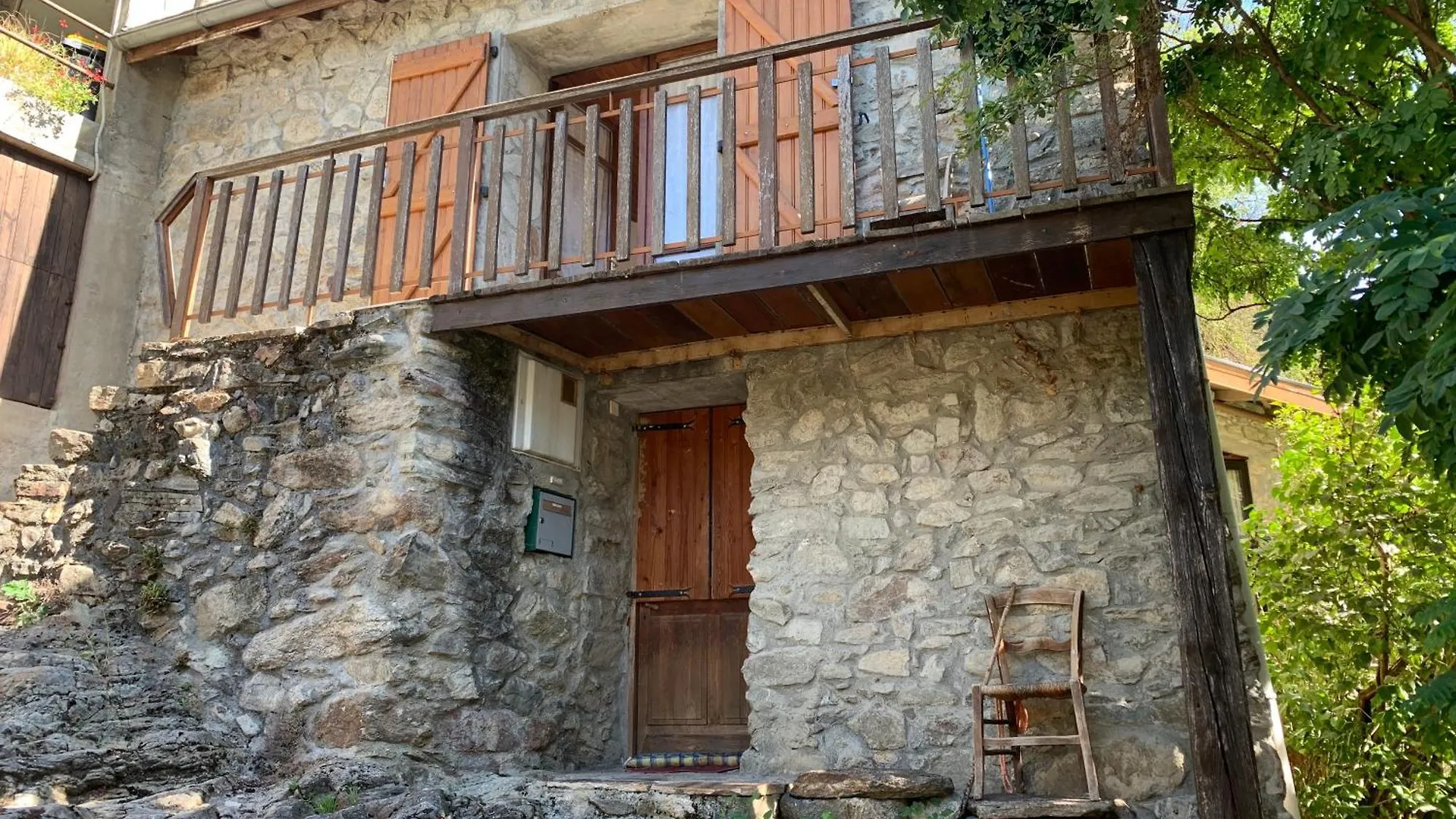 Mountain House Junac Lapege